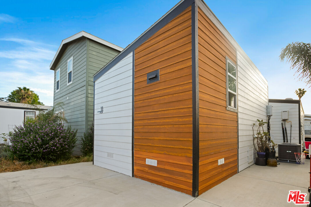 8250 Lankershim Blvd Unit: 126