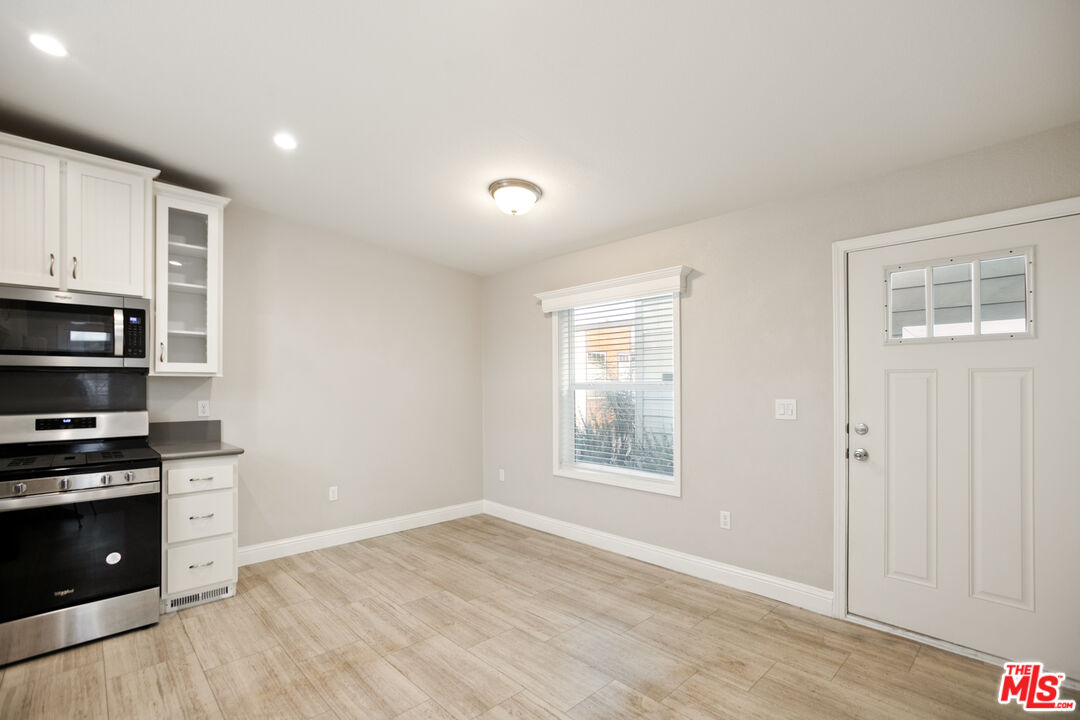 8250 Lankershim Blvd Unit: 126