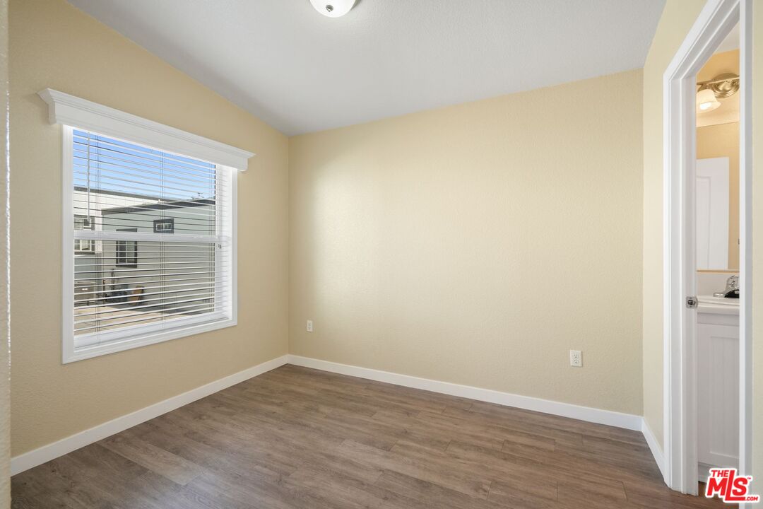 8250 Lankershim Blvd Unit: 73