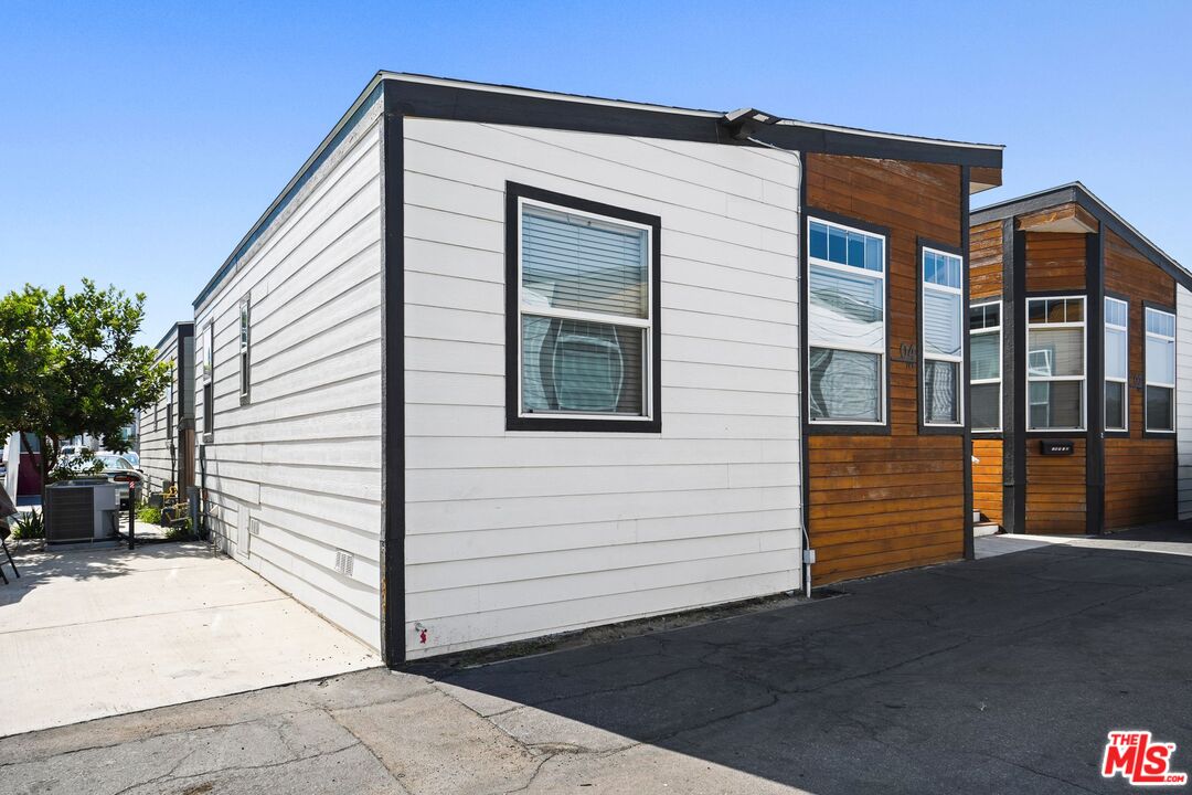 8250 Lankershim Blvd Unit: 73