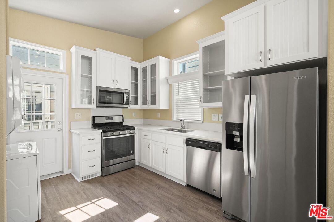 8250 Lankershim Blvd Unit: 73