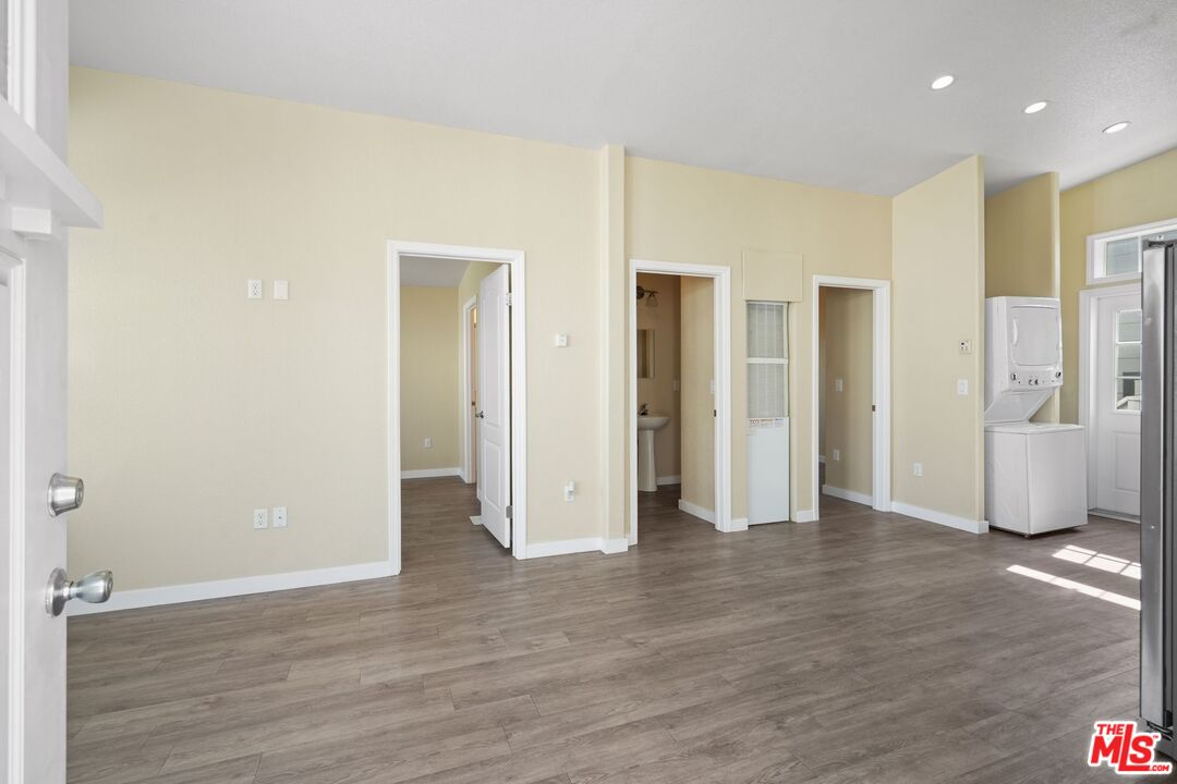 8250 Lankershim Blvd Unit: 73