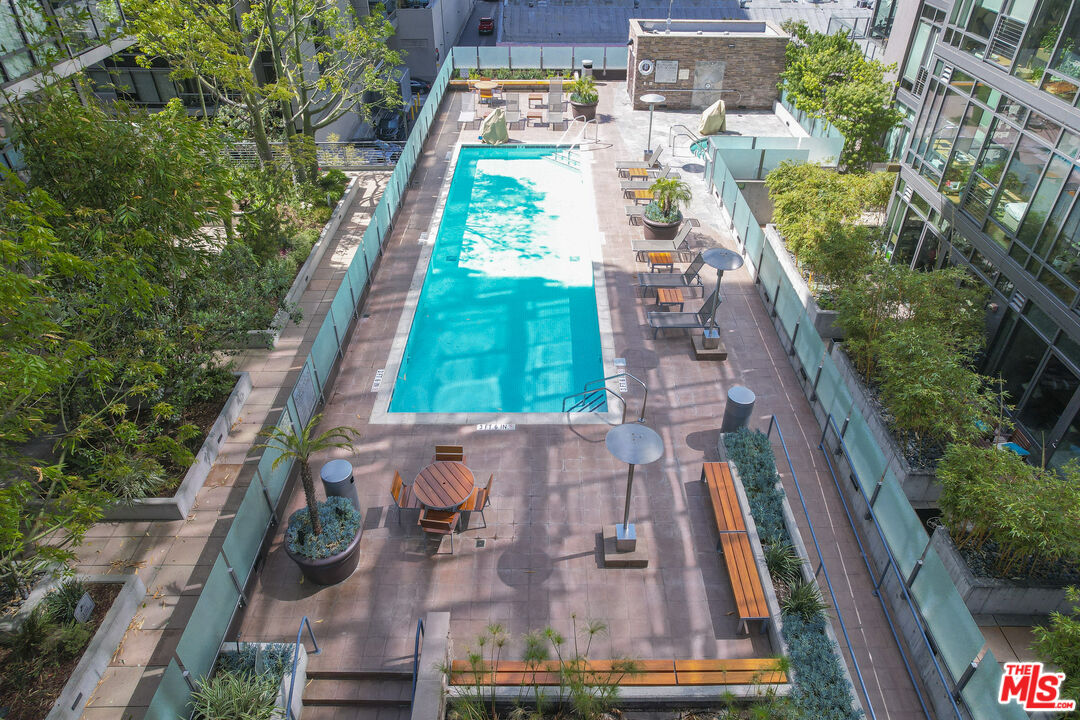 1100 S Hope St Unit: 1506