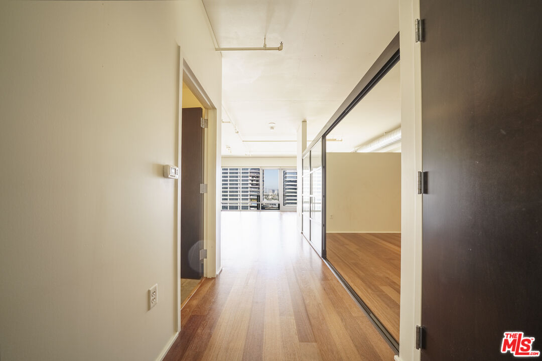 1100 S Hope St Unit: 1506