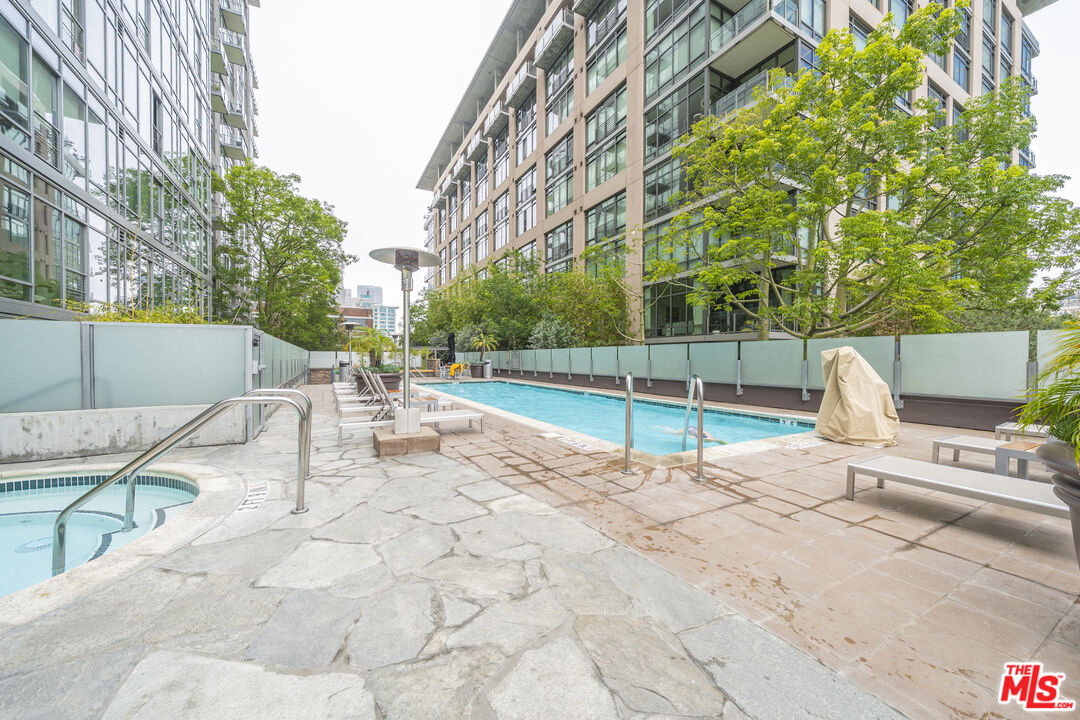 1100 S Hope St Unit: 1506