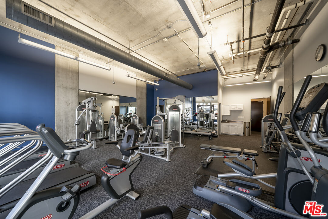 1100 S Hope St Unit: 1506