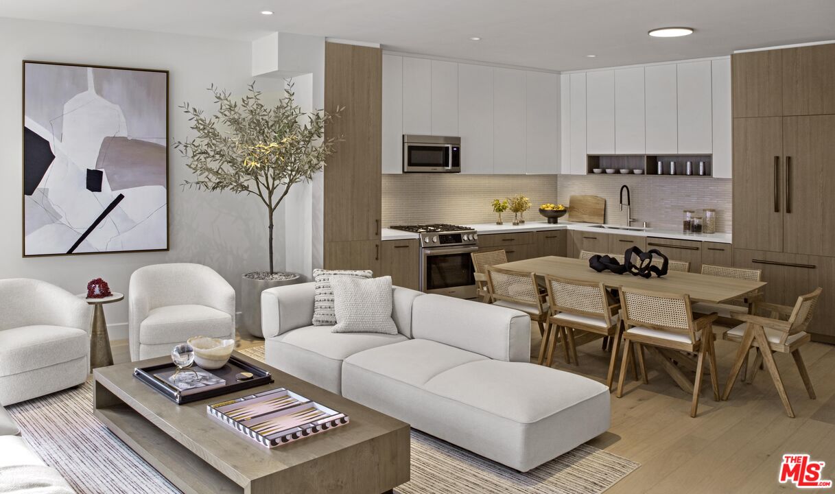 9001 Santa Monica Blvd Unit: 205