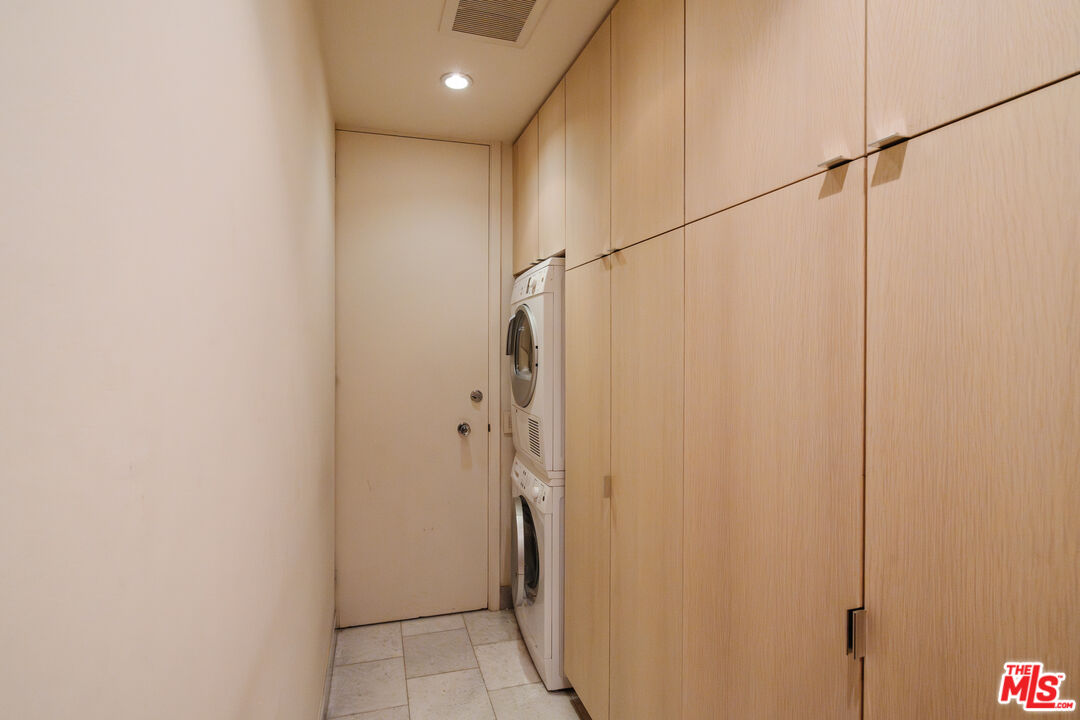 9255 Doheny Rd Unit: 2603