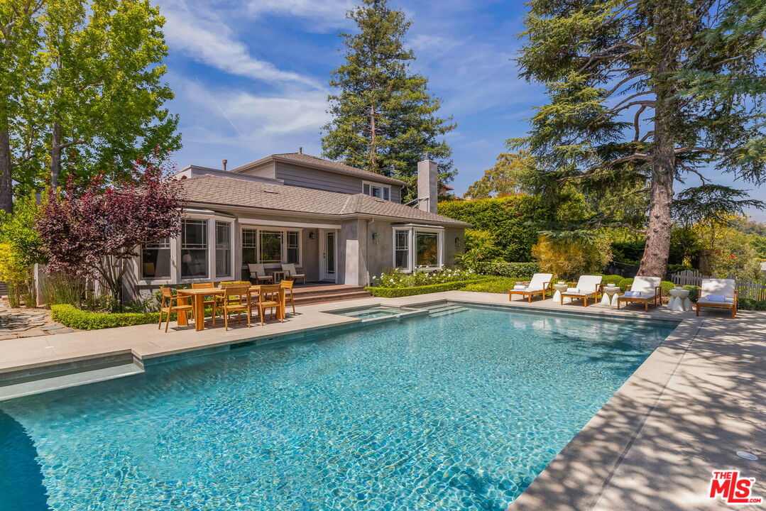 12321 20th Helena Dr