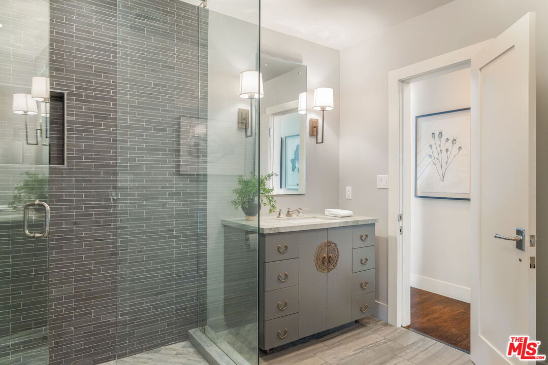 12321 20th Helena Dr