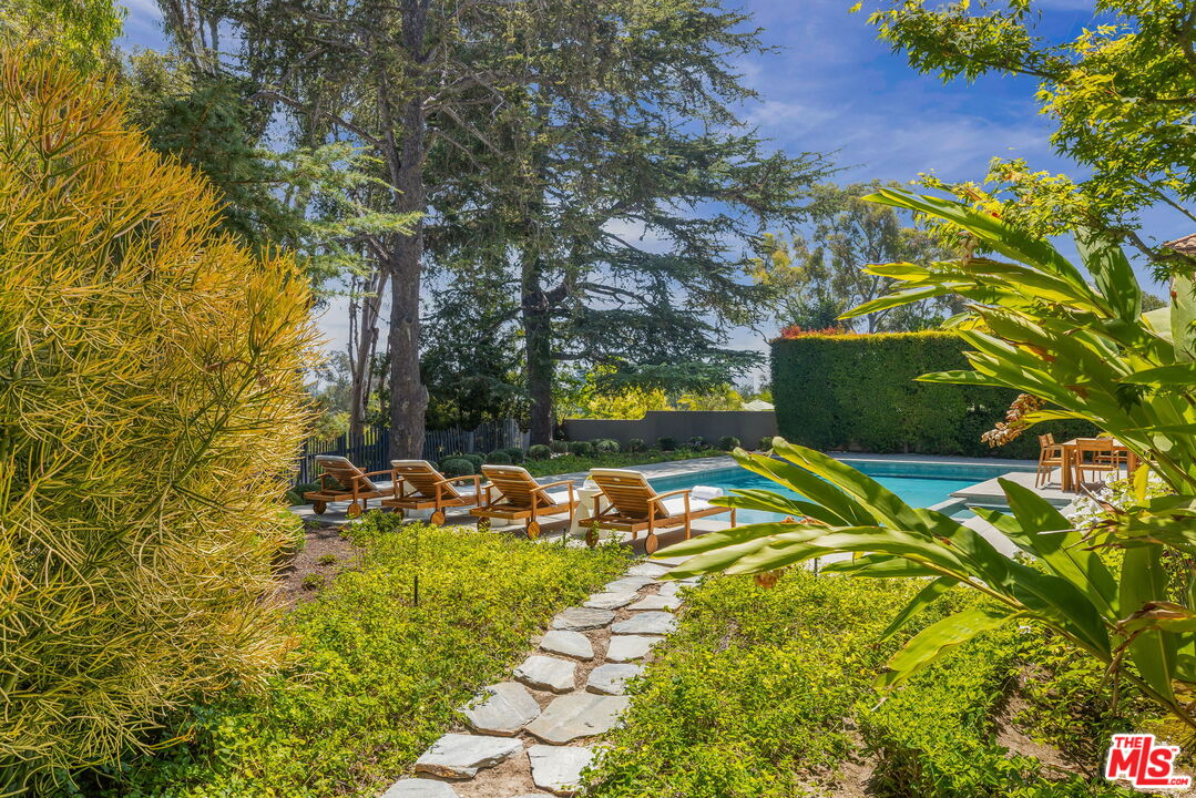 12321 20th Helena Dr