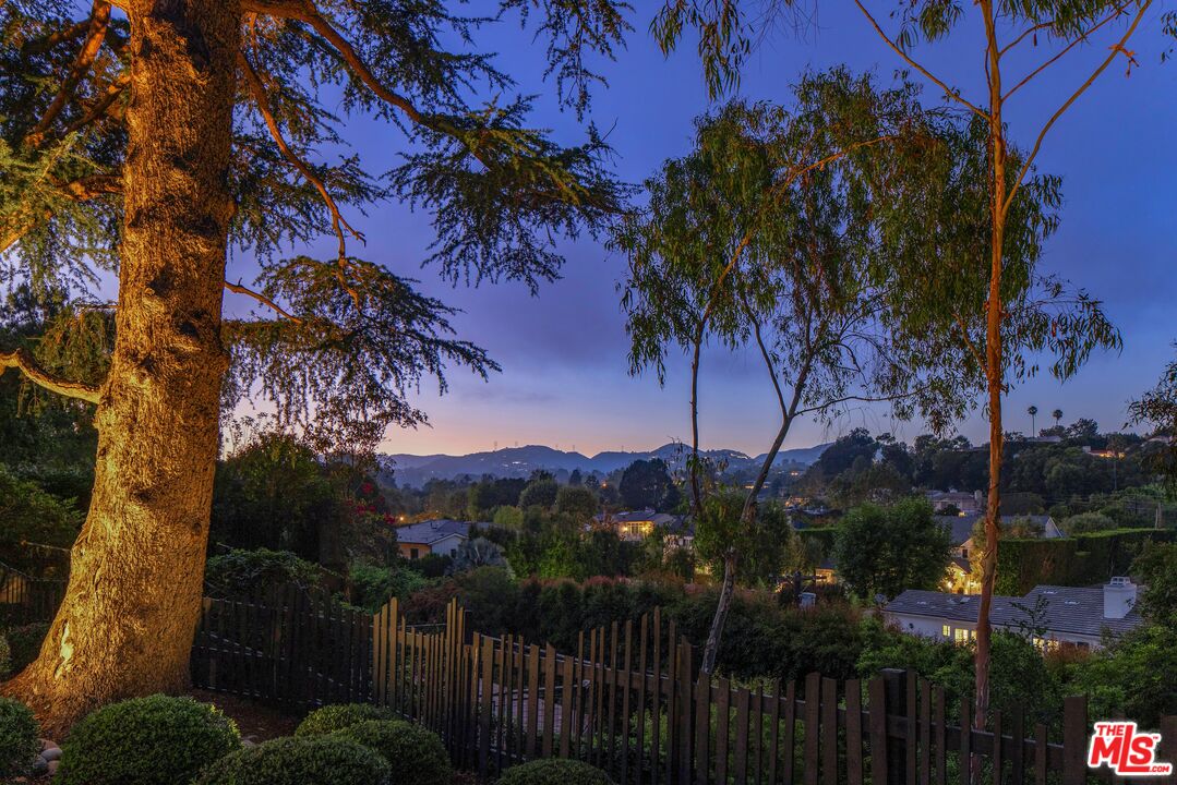 12321 20th Helena Dr