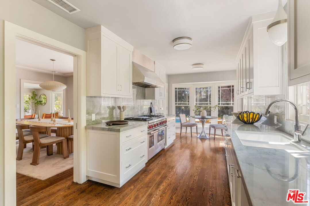 12321 20th Helena Dr