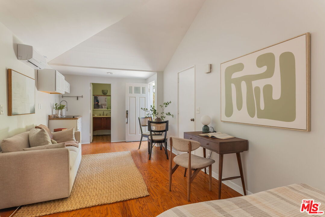 12321 20th Helena Dr