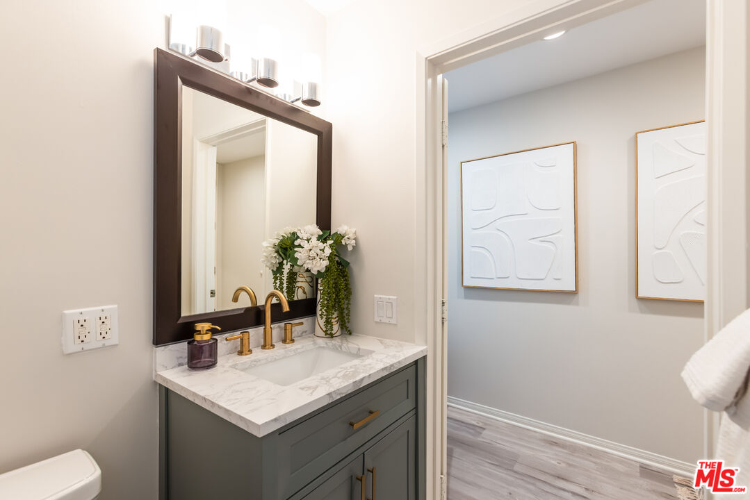 10751 Wilshire Blvd Unit: 1009