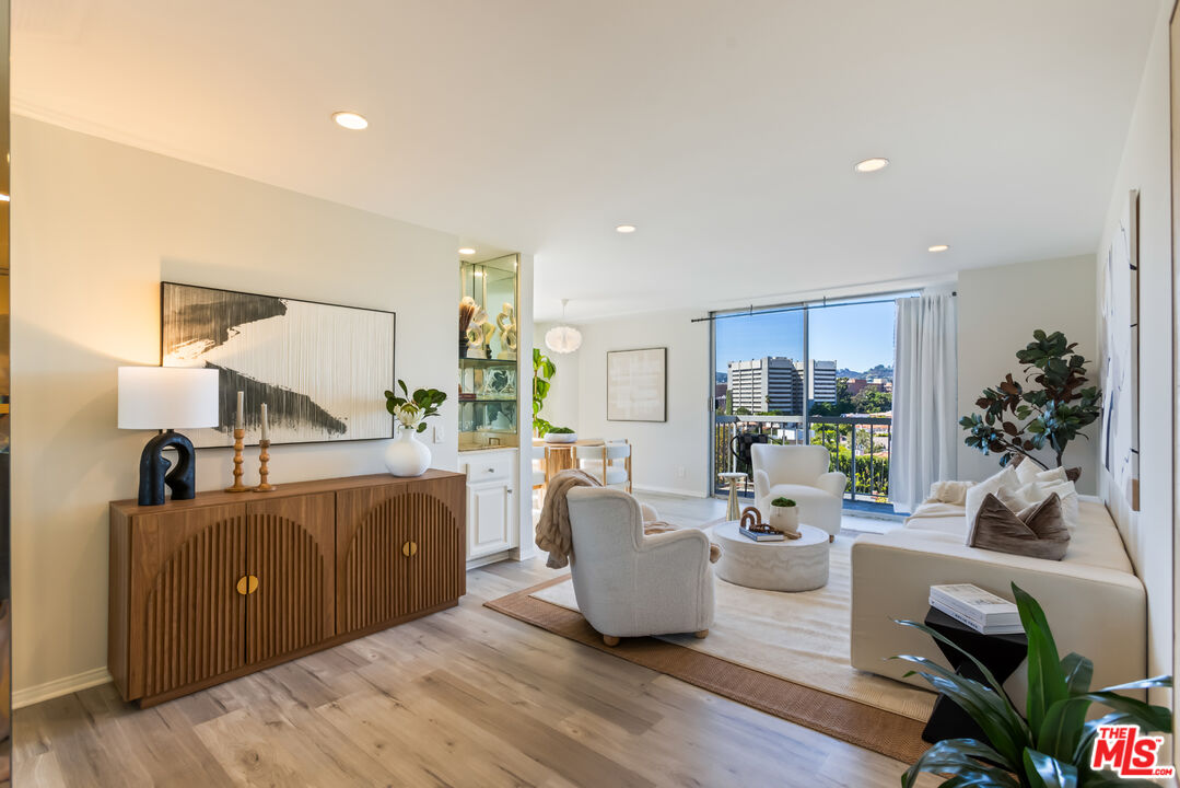 10751 Wilshire Blvd Unit: 1009