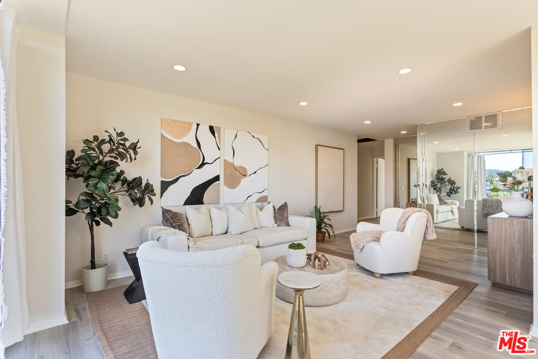 10751 Wilshire Blvd Unit: 1009