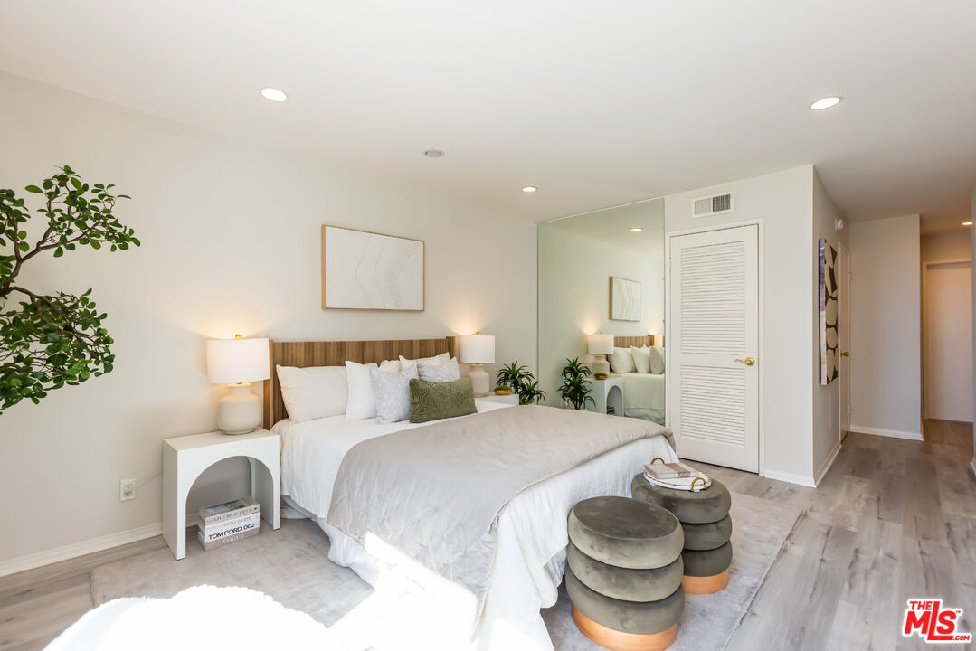 10751 Wilshire Blvd Unit: 1009