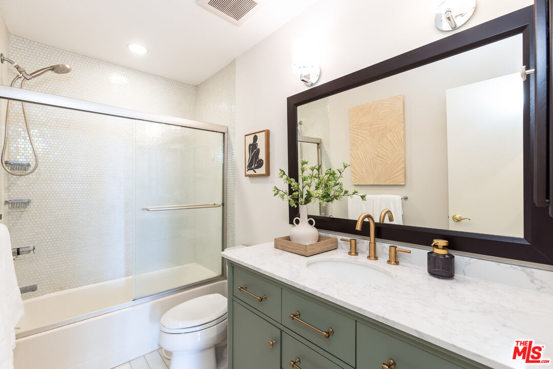 10751 Wilshire Blvd Unit: 1009