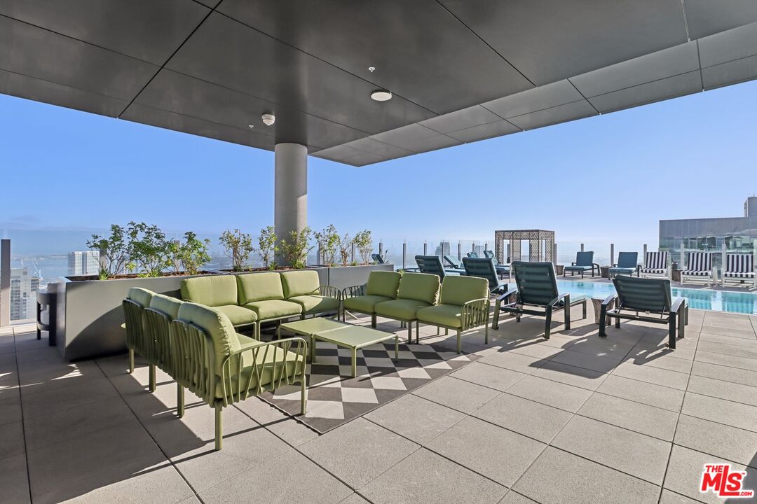 800 Broadway Unit: PH 2