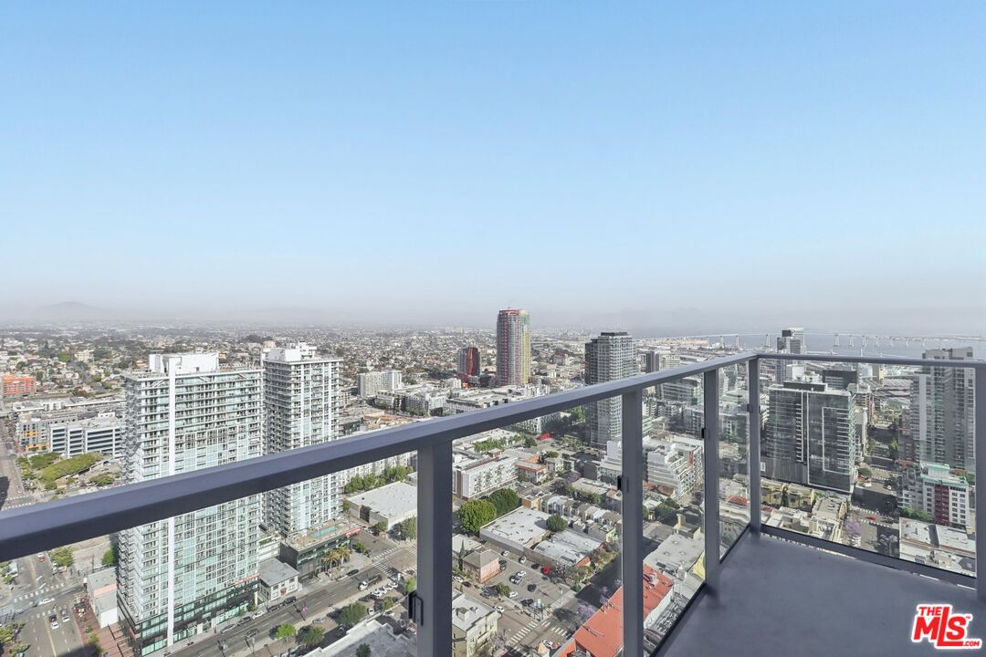 800 Broadway Unit: PH 2