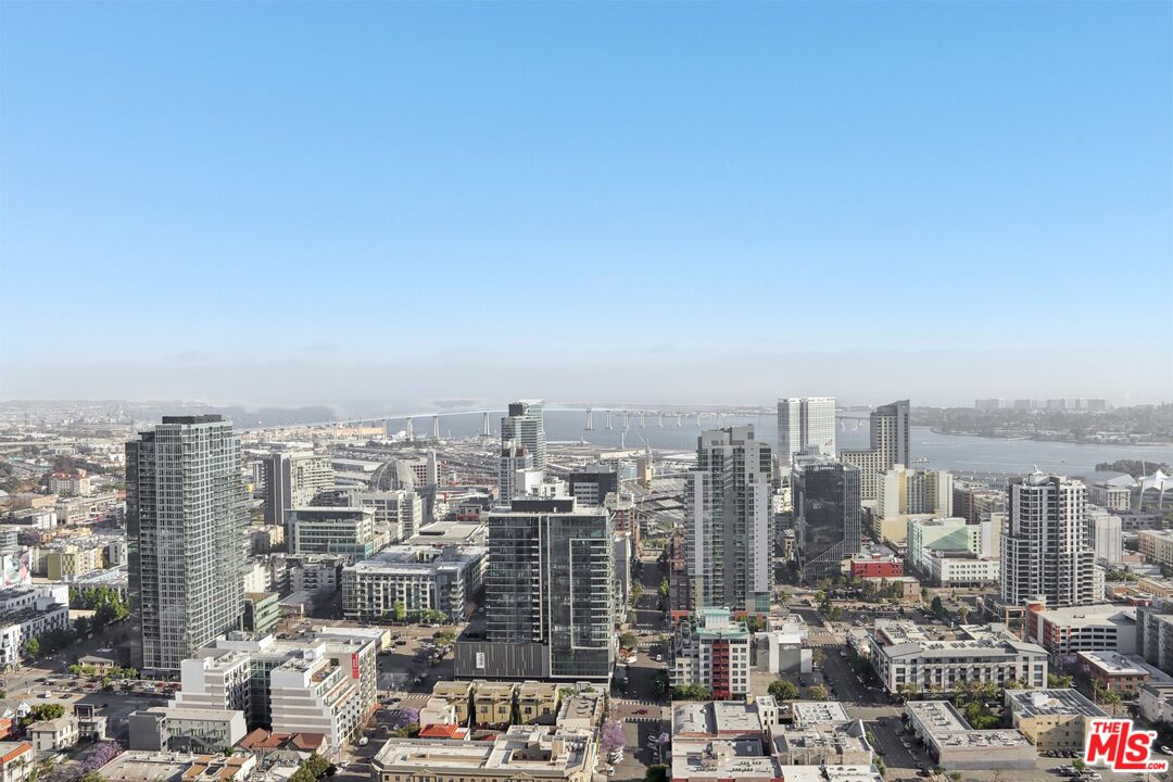 800 Broadway Unit: PH 2