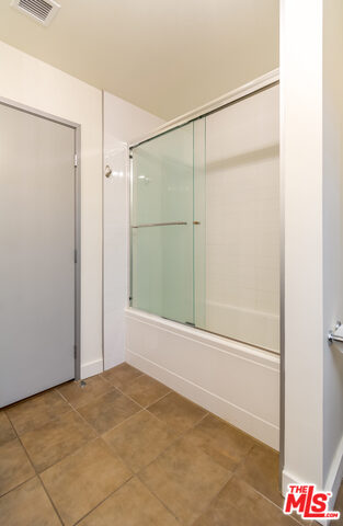 645 W 9Th St Unit: 435