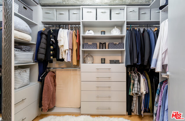 645 W 9Th St Unit: 435