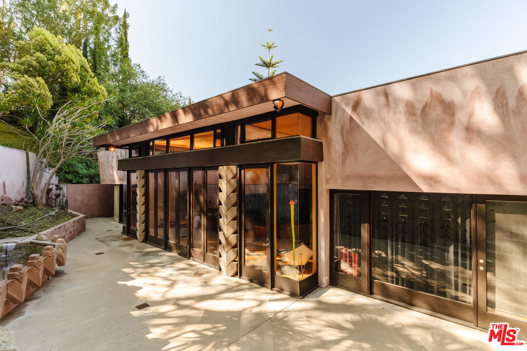 7017 Senalda Rd