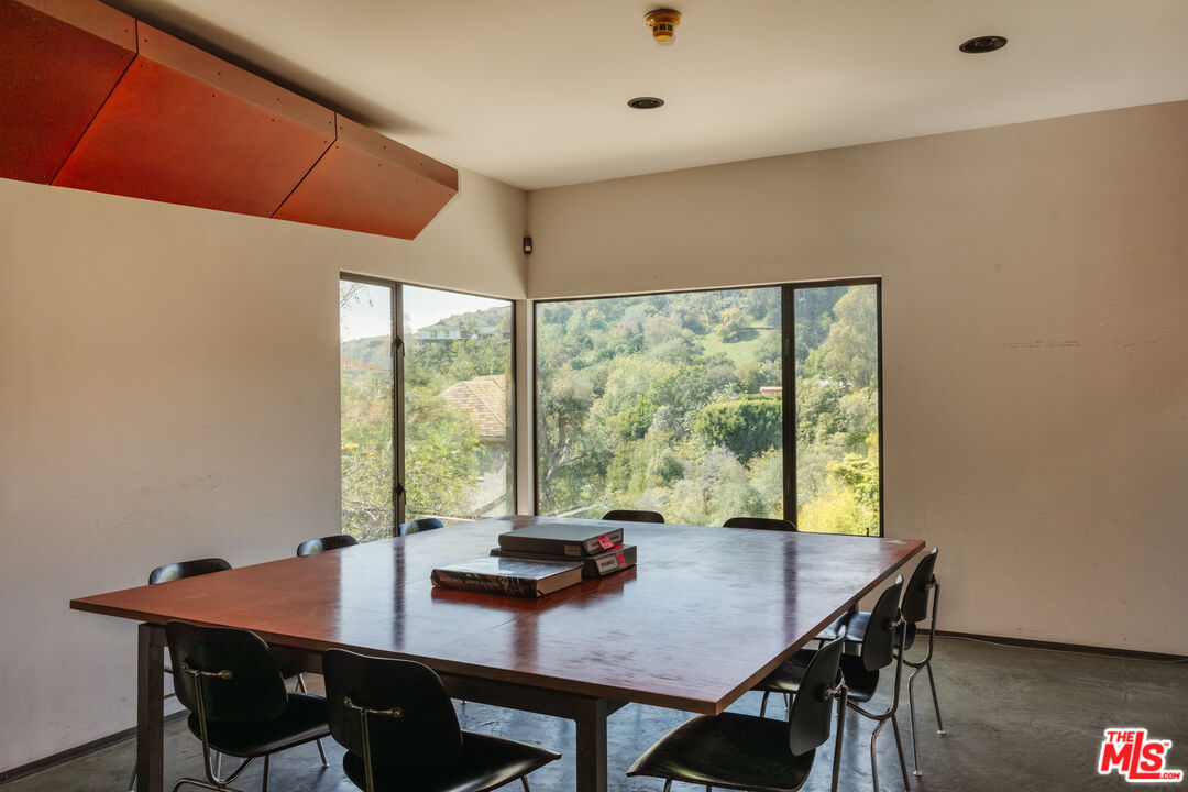 7017 Senalda Rd