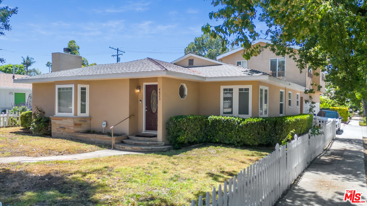 4823 Topanga Canyon Blvd