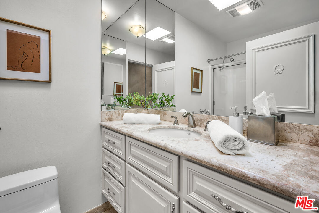 833 Ocean Ave Unit: 301