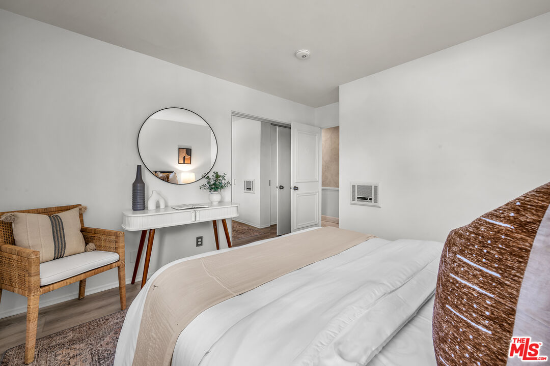 833 Ocean Ave Unit: 301