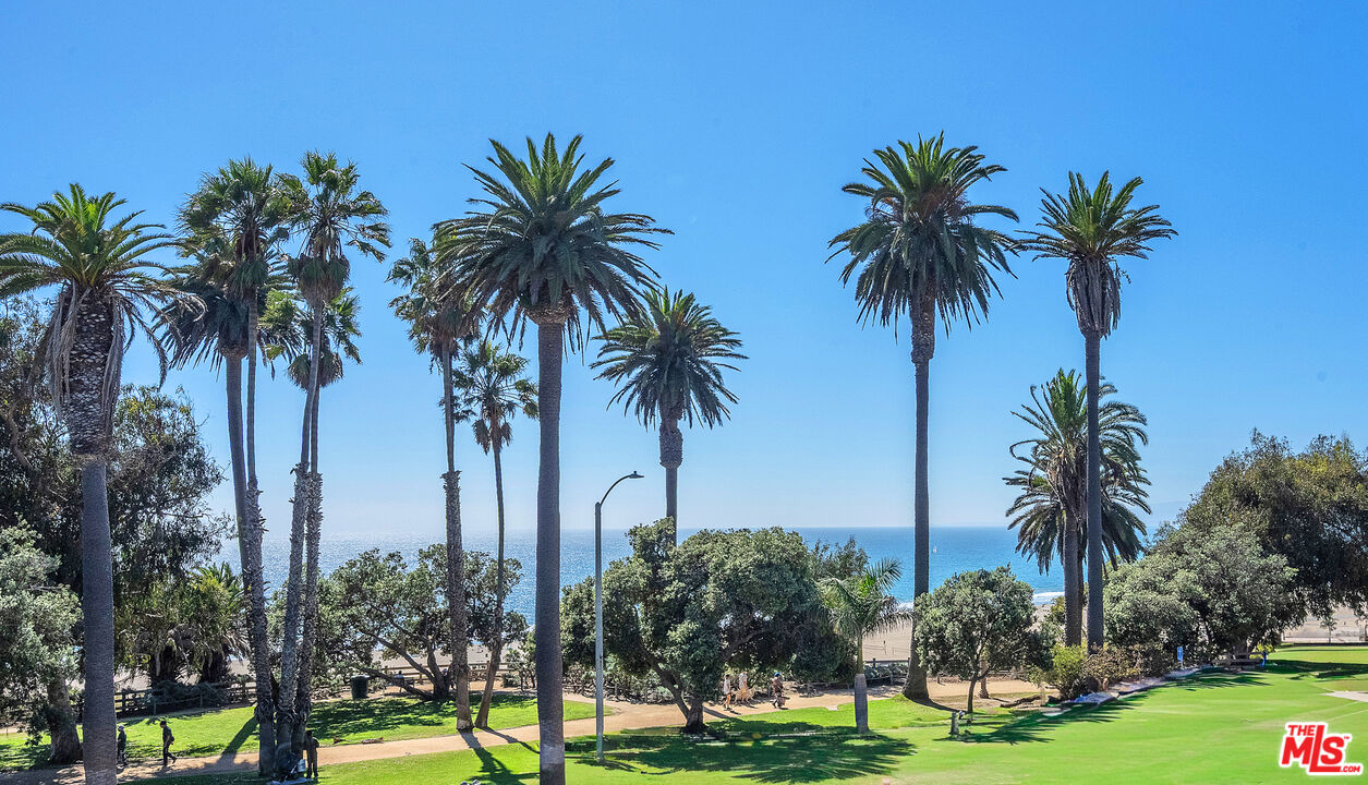 833 Ocean Ave Unit: 301