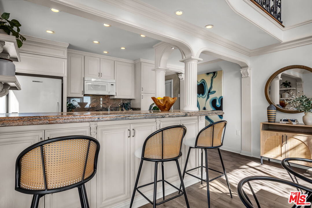 833 Ocean Ave Unit: 301