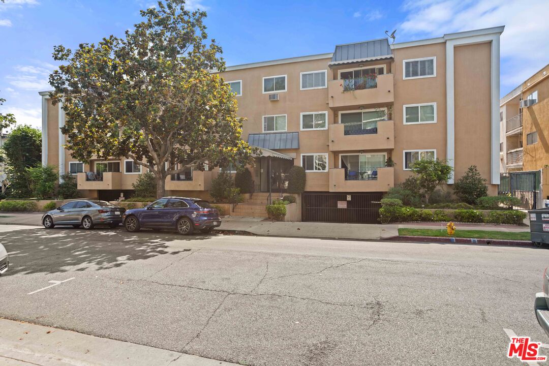 705 Westmount Dr Unit: 209