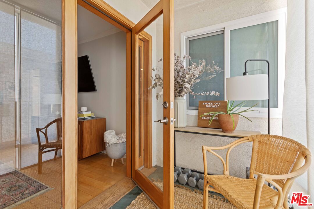 705 Westmount Dr Unit: 209