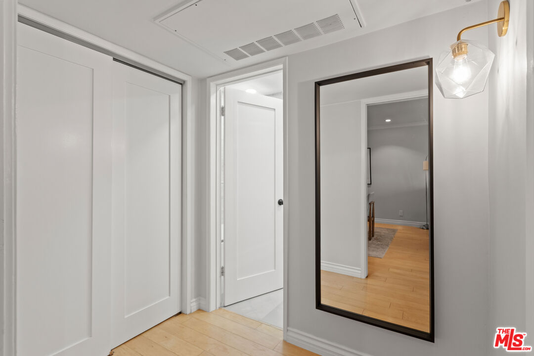 705 Westmount Dr Unit: 209