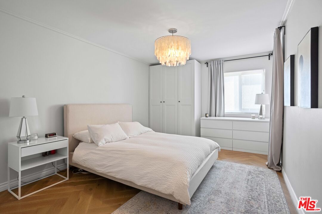 705 Westmount Dr Unit: 209