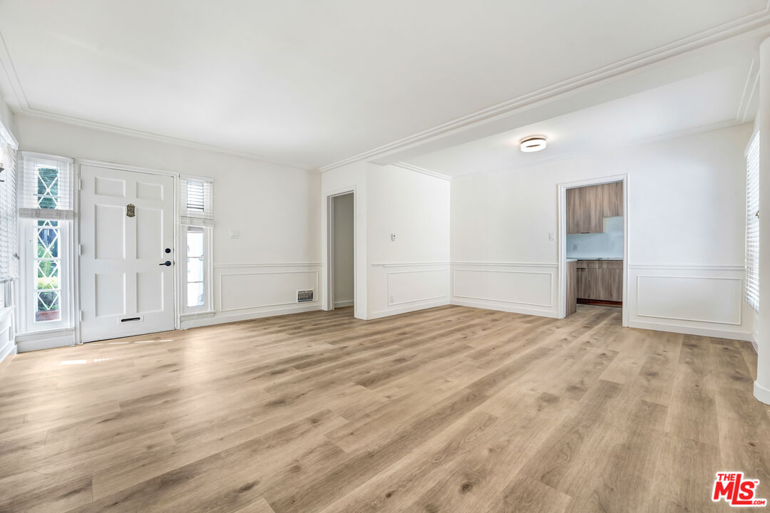 308 S Reeves Dr Unit: 310C