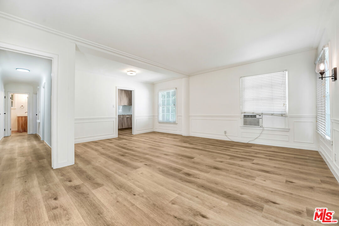 308 S Reeves Dr Unit: 310C