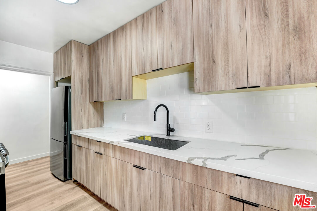 308 S Reeves Dr Unit: 310C