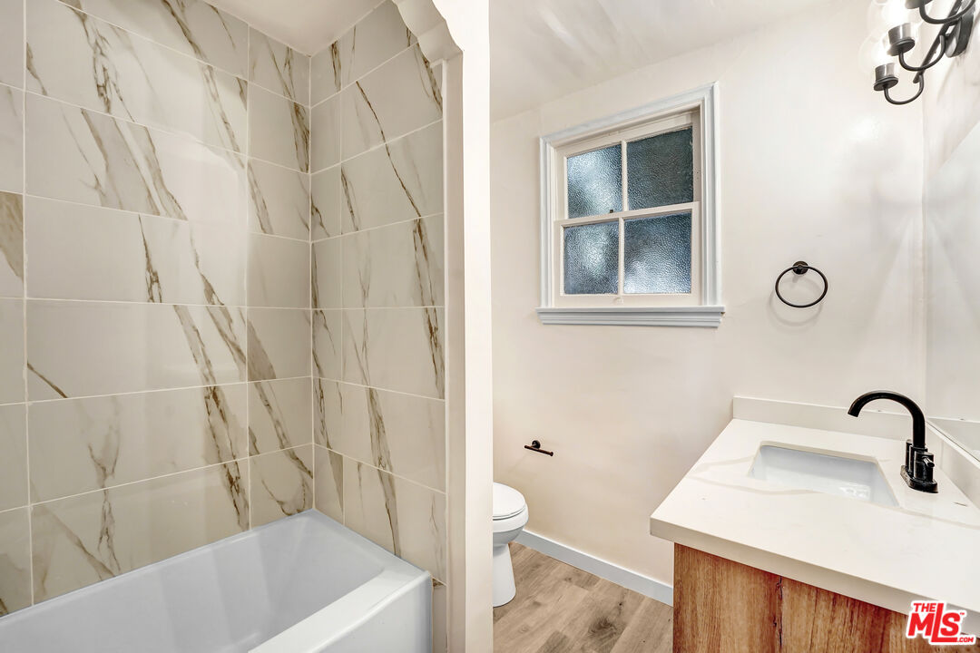 308 S Reeves Dr Unit: 310C