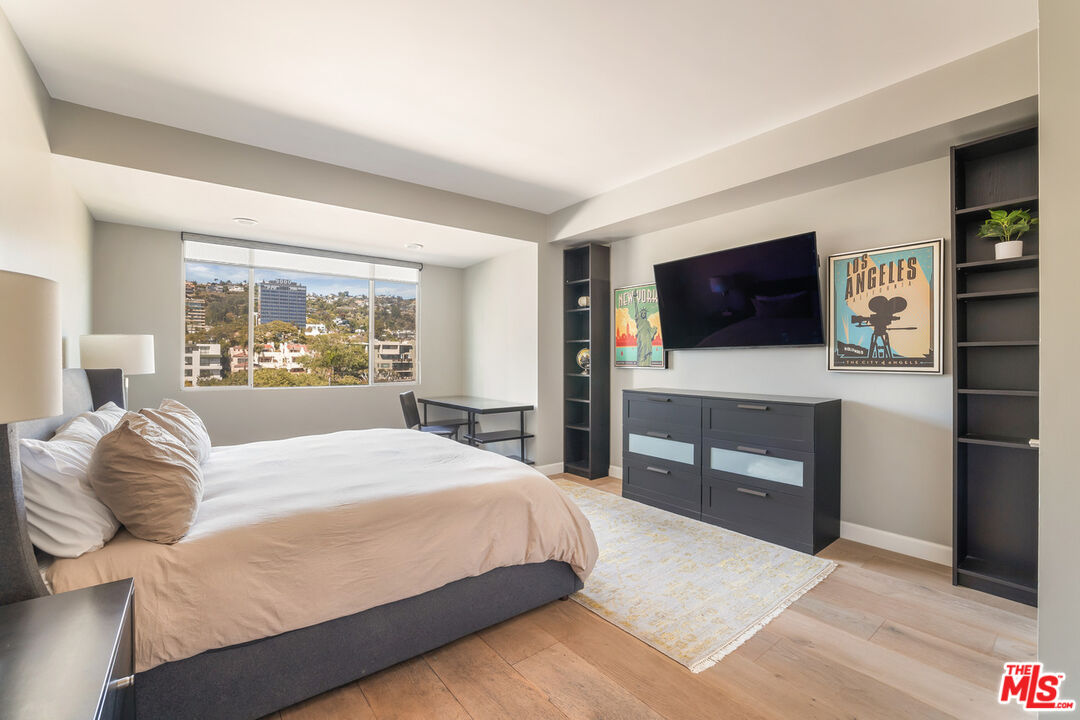 818 N Doheny Dr Unit: 607