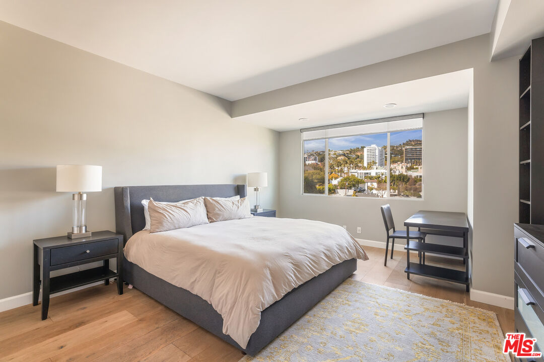 818 N Doheny Dr Unit: 607