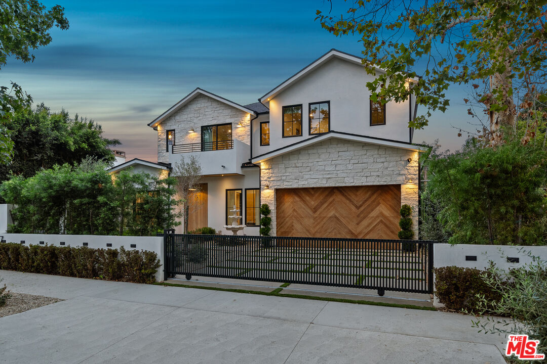 11317 Valley Spring Ln