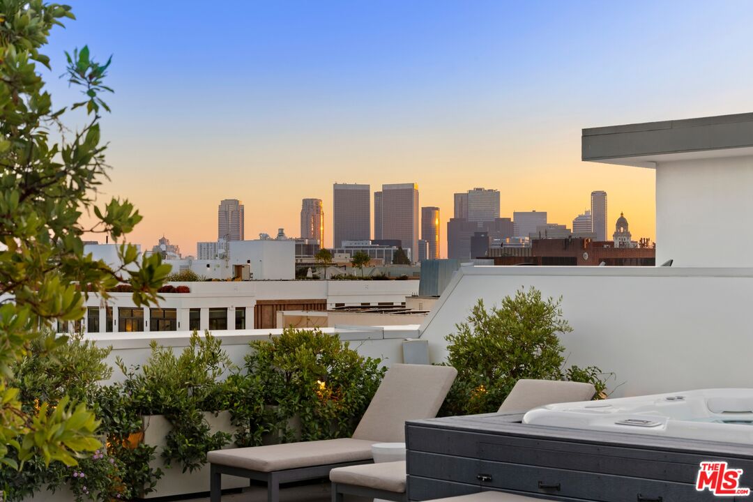 450 N Palm Dr Unit: 507