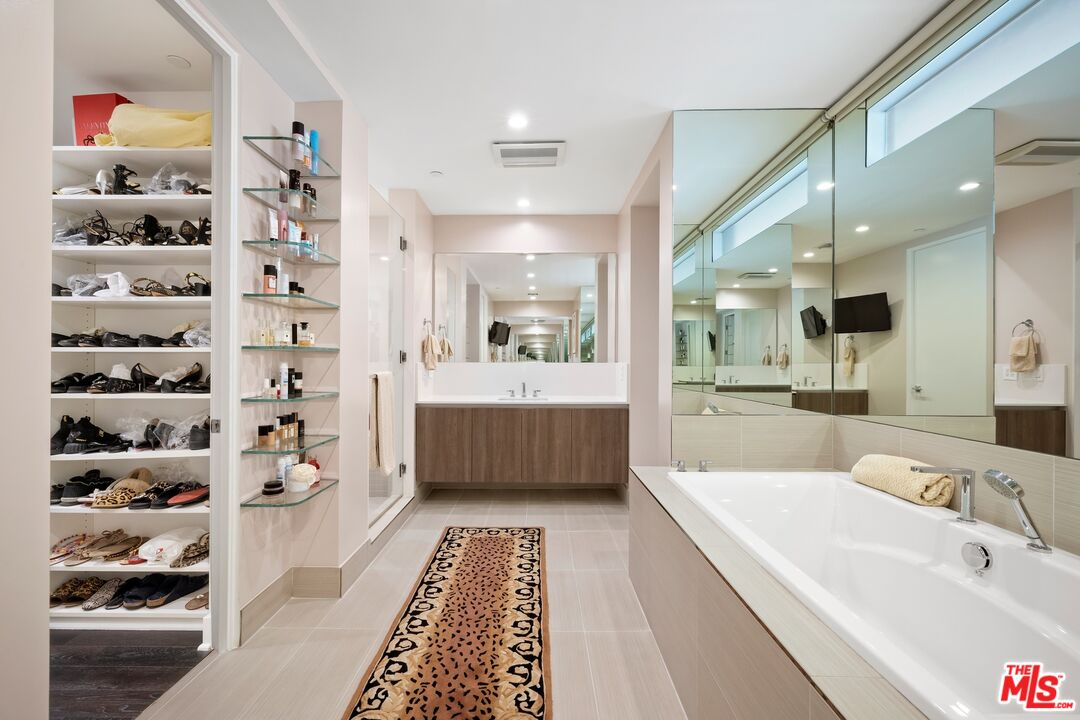 450 N Palm Dr Unit: 507