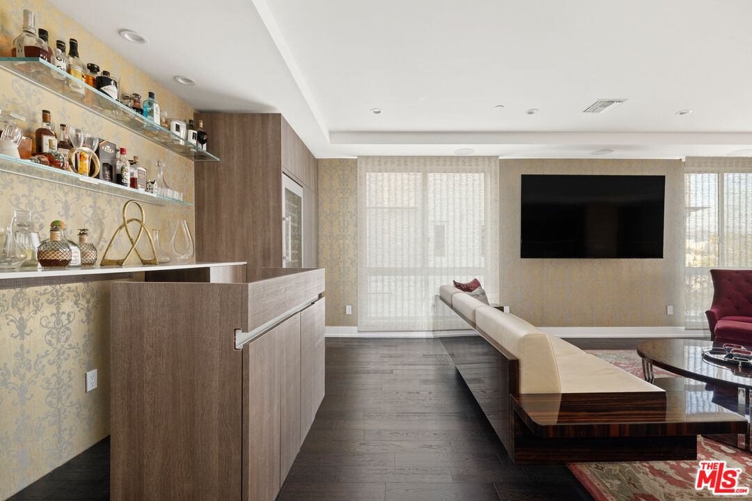 450 N Palm Dr Unit: 507