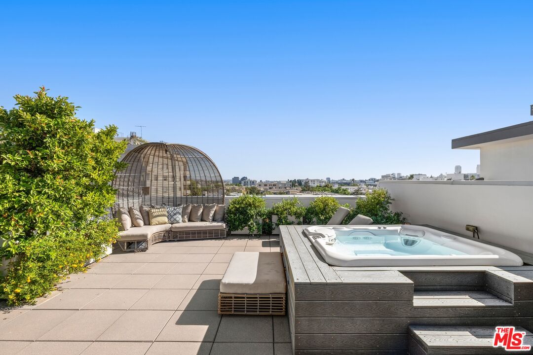 450 N Palm Dr Unit: 507